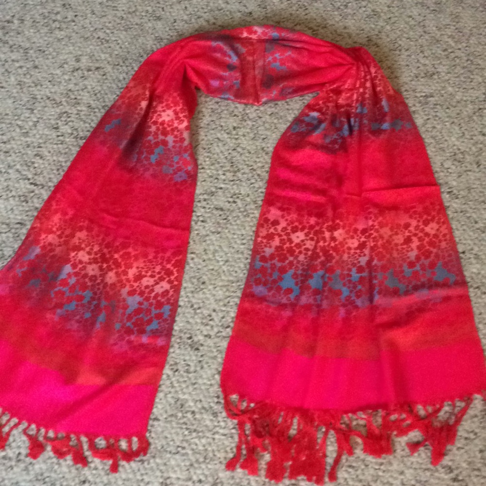 Scarf 🧣 27x33 NIB Pashmina